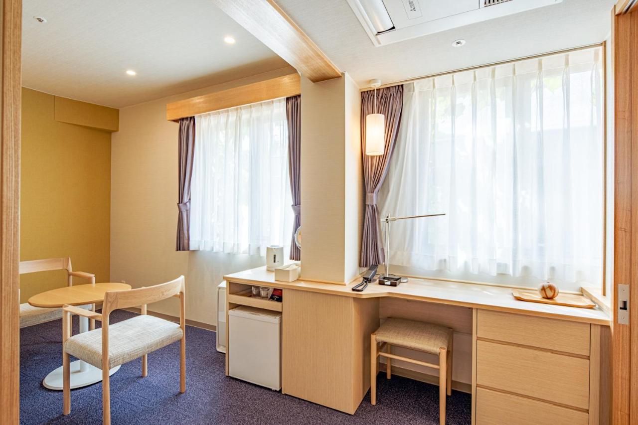 Kurashiki Ivy Square Hotel Exterior foto