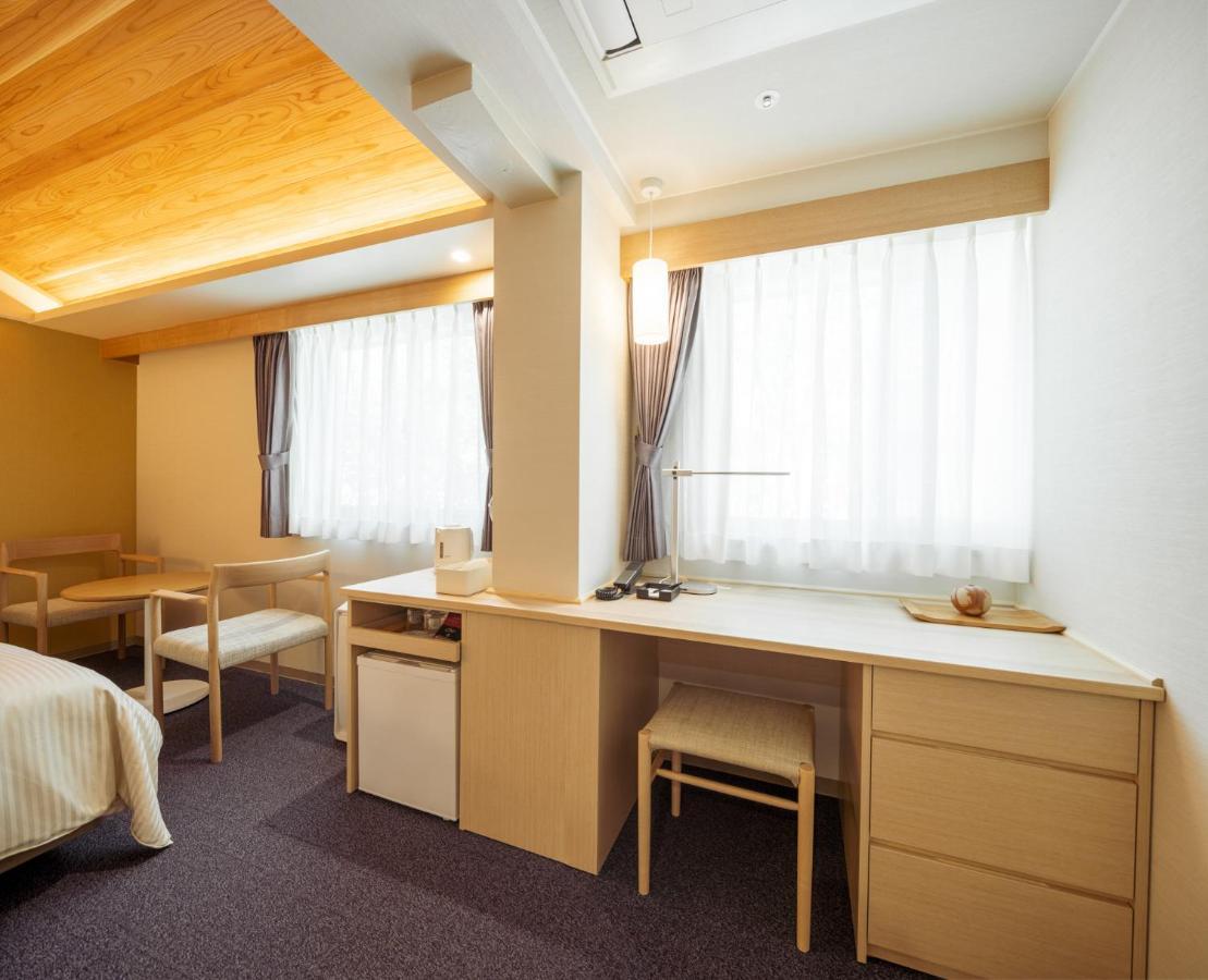 Kurashiki Ivy Square Hotel Exterior foto